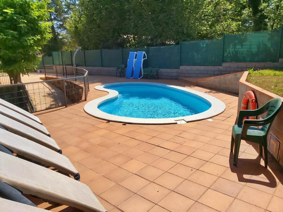 Apartamentos La Francesa Santa Pau Kültér fotó